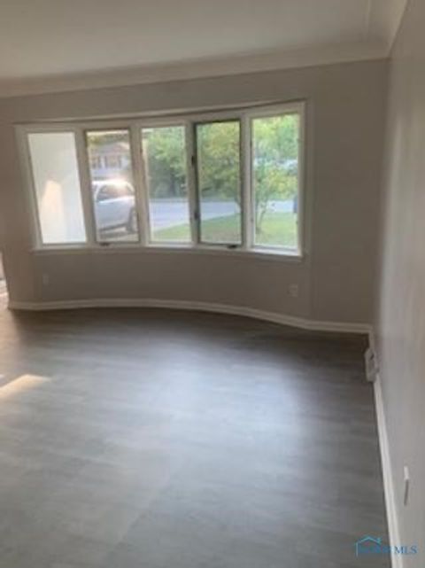 Tiny photo for 2017 Green Valley Drive, Toledo, OH 43614 (MLS # 6136334)
