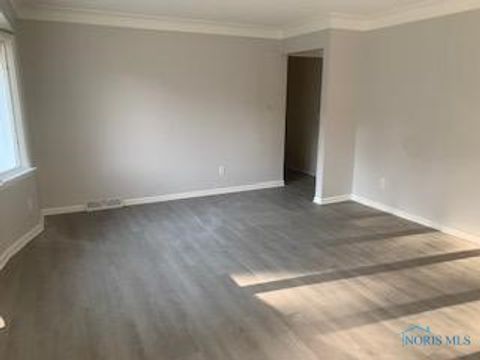 Tiny photo for 2017 Green Valley Drive, Toledo, OH 43614 (MLS # 6136334)