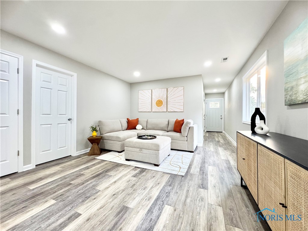5040 Winona Drive