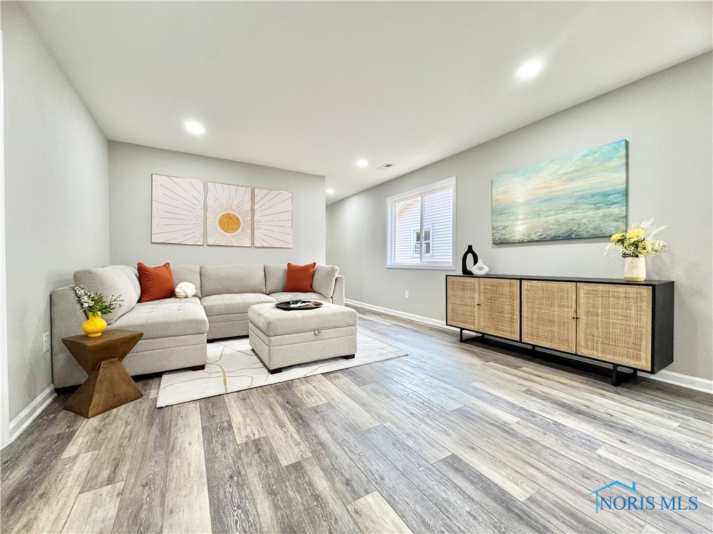 5040 Winona Drive