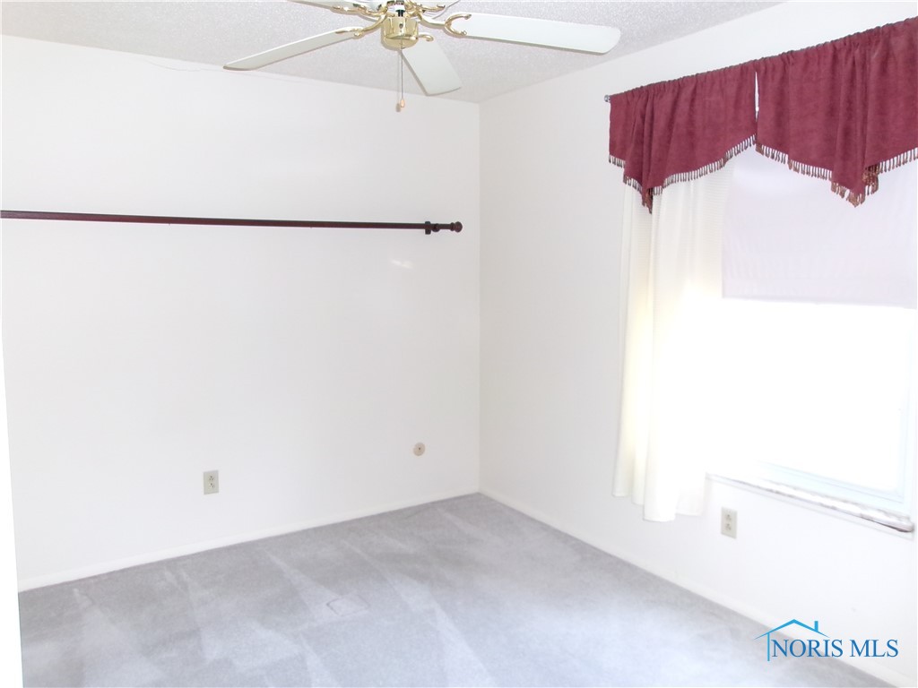 3710 Lakepointe Drive #2, Northwood, Ohio image 8