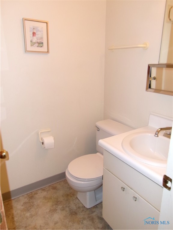 3710 Lakepointe Drive #2, Northwood, Ohio image 3