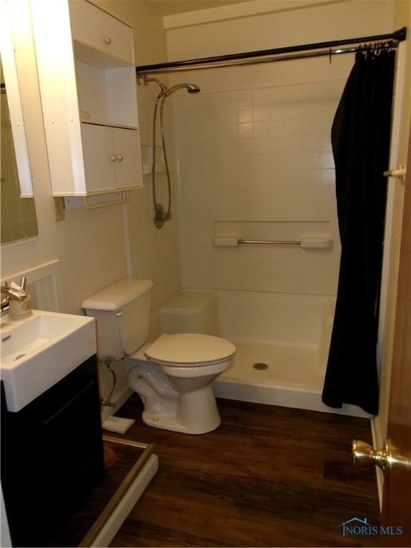 3710 Lakepointe Drive #2, Northwood, Ohio image 7
