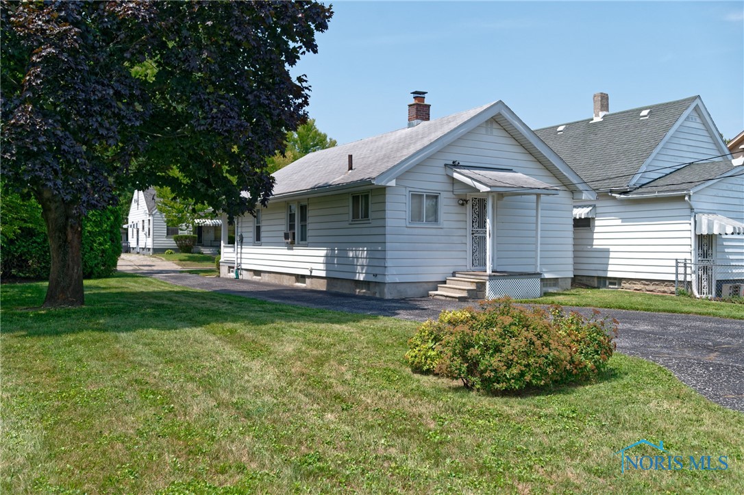 628 Waverly Avenue