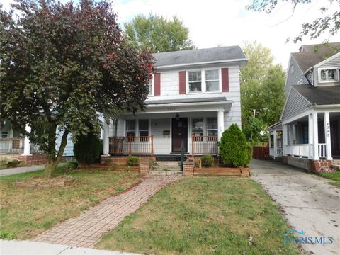 Photo of 4352 Berwick Avenue, Toledo, OH 43612 (MLS # 6136340)