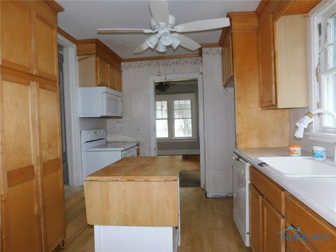 Tiny photo for 4352 Berwick Avenue, Toledo, OH 43612 (MLS # 6136340)