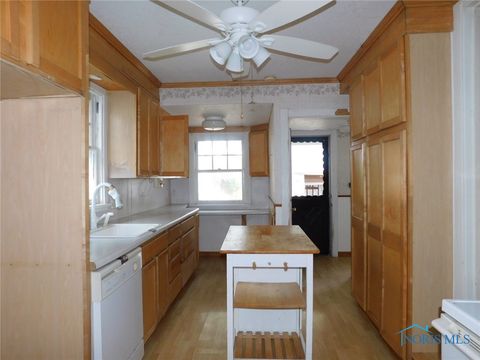 Tiny photo for 4352 Berwick Avenue, Toledo, OH 43612 (MLS # 6136340)