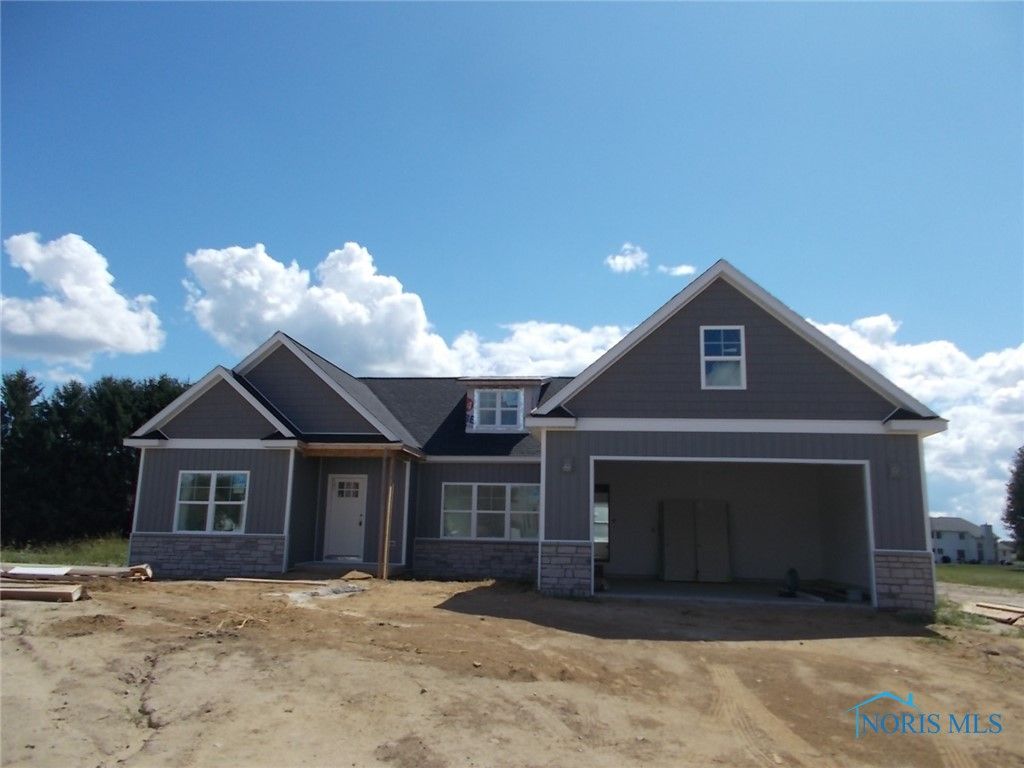 Photo for 1090 Seneca Drive Drive, Wauseon, OH 43567 (MLS # 6132412)