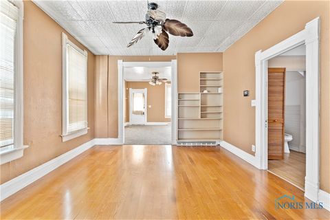 Tiny photo for 837 Lorain Street, Toledo, OH 43609 (MLS # 6136465)