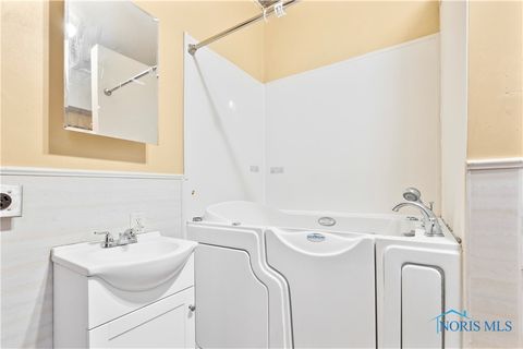 Tiny photo for 837 Lorain Street, Toledo, OH 43609 (MLS # 6136465)