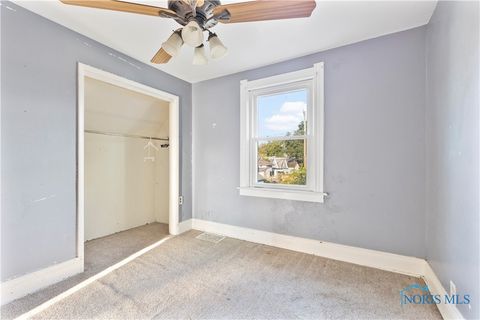 Tiny photo for 837 Lorain Street, Toledo, OH 43609 (MLS # 6136465)
