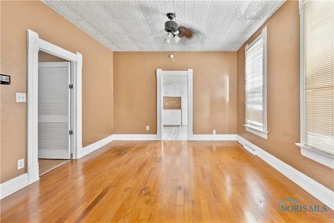 Tiny photo for 837 Lorain Street, Toledo, OH 43609 (MLS # 6136465)