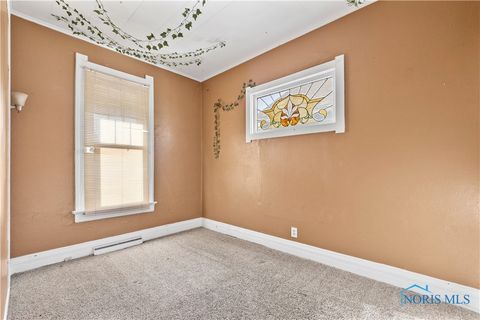 Tiny photo for 837 Lorain Street, Toledo, OH 43609 (MLS # 6136465)