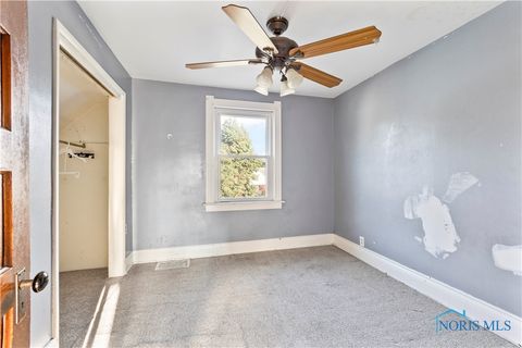 Tiny photo for 837 Lorain Street, Toledo, OH 43609 (MLS # 6136465)
