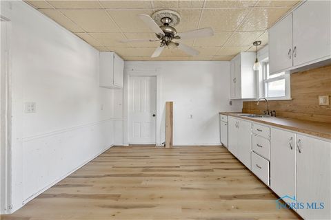 Tiny photo for 837 Lorain Street, Toledo, OH 43609 (MLS # 6136465)