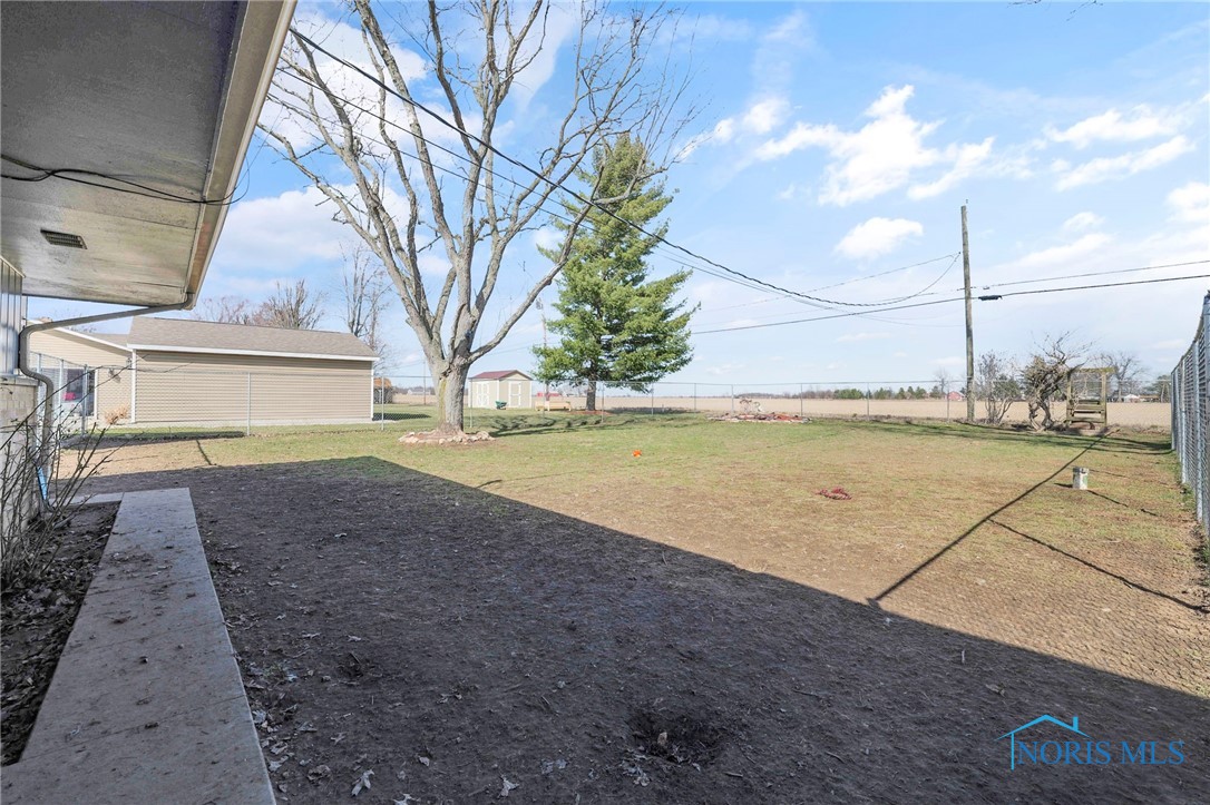 2570 Courtly Road, Fostoria, Ohio image 20