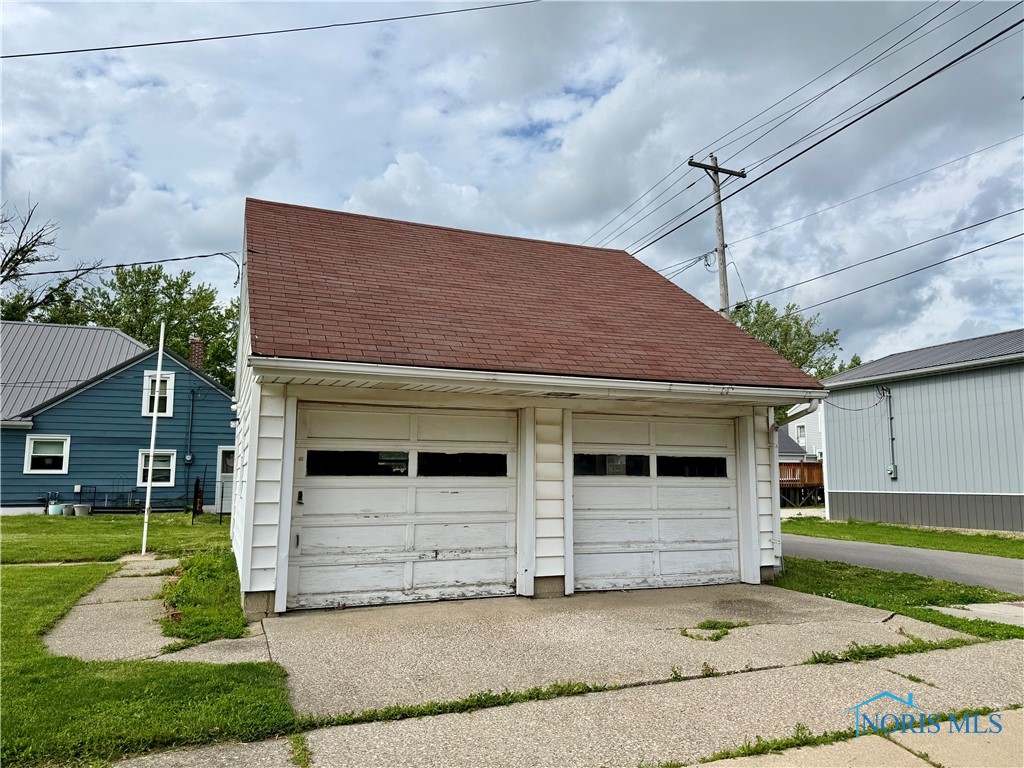 1301 West Street, Genoa, Ohio image 5