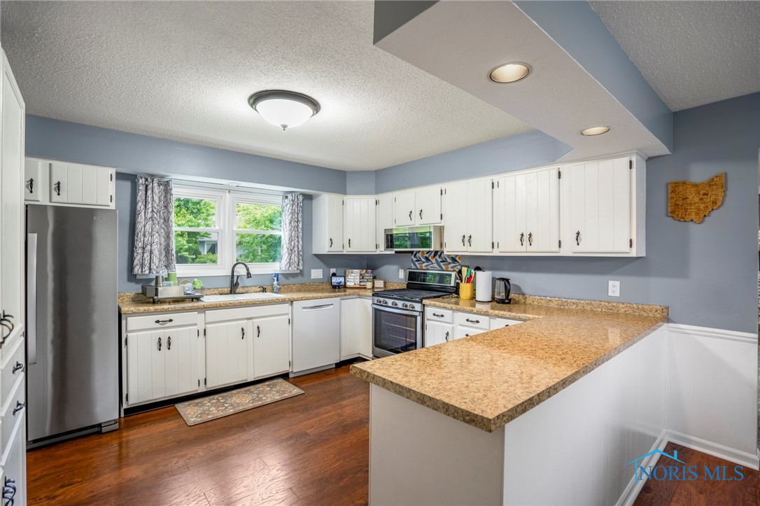 947 Bexley Drive, Perrysburg, Ohio image 10