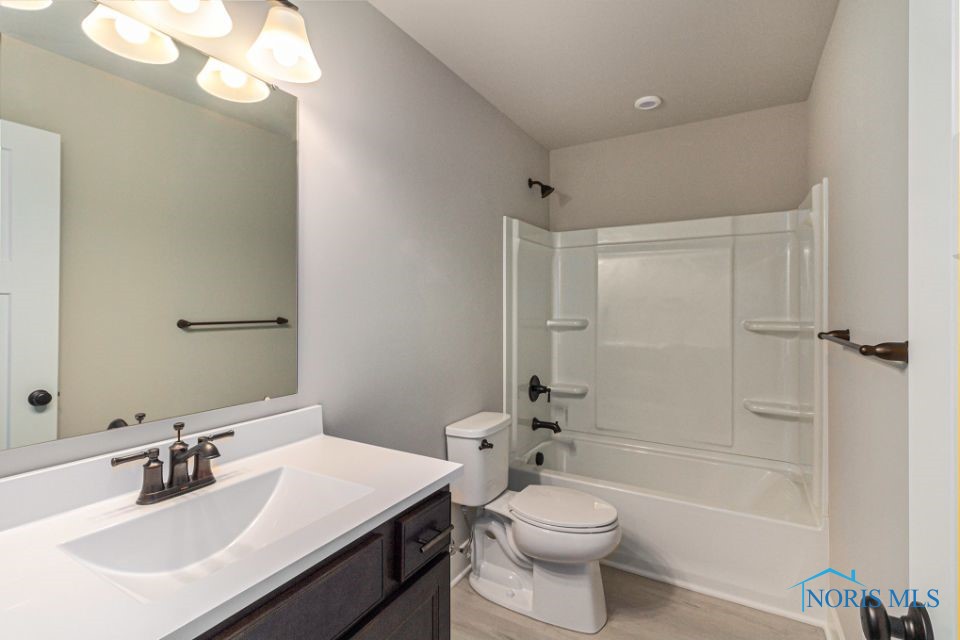 1374 Clairmont Avenue, Napoleon, Ohio image 14