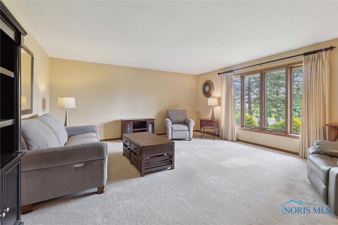 2142 Tracy Road, Northwood, Ohio image 11
