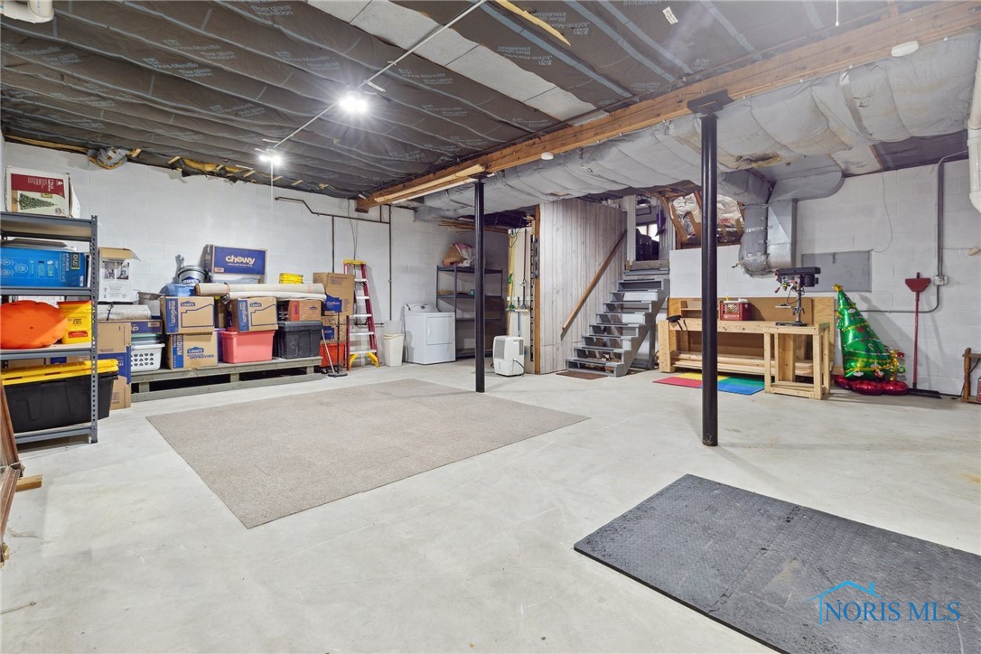 2142 Tracy Road, Northwood, Ohio image 40