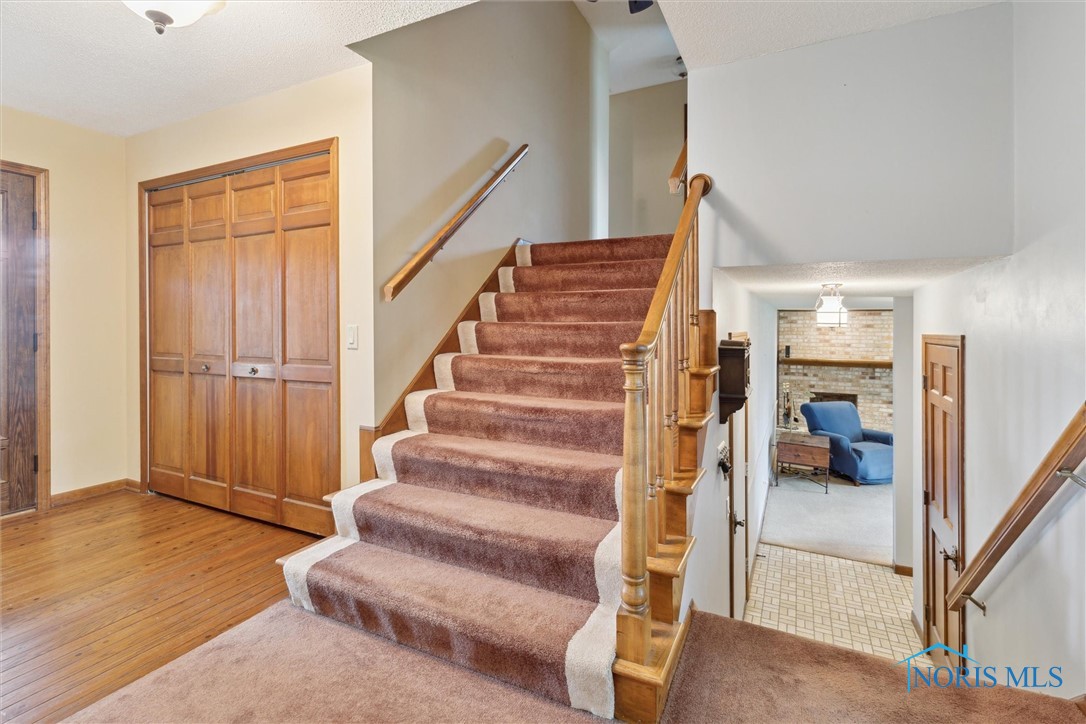 2142 Tracy Road, Northwood, Ohio image 8
