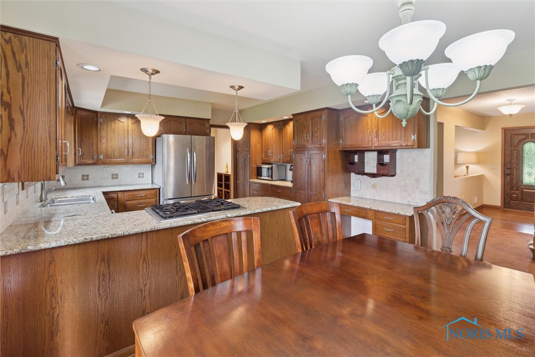 2142 Tracy Road, Northwood, Ohio image 12