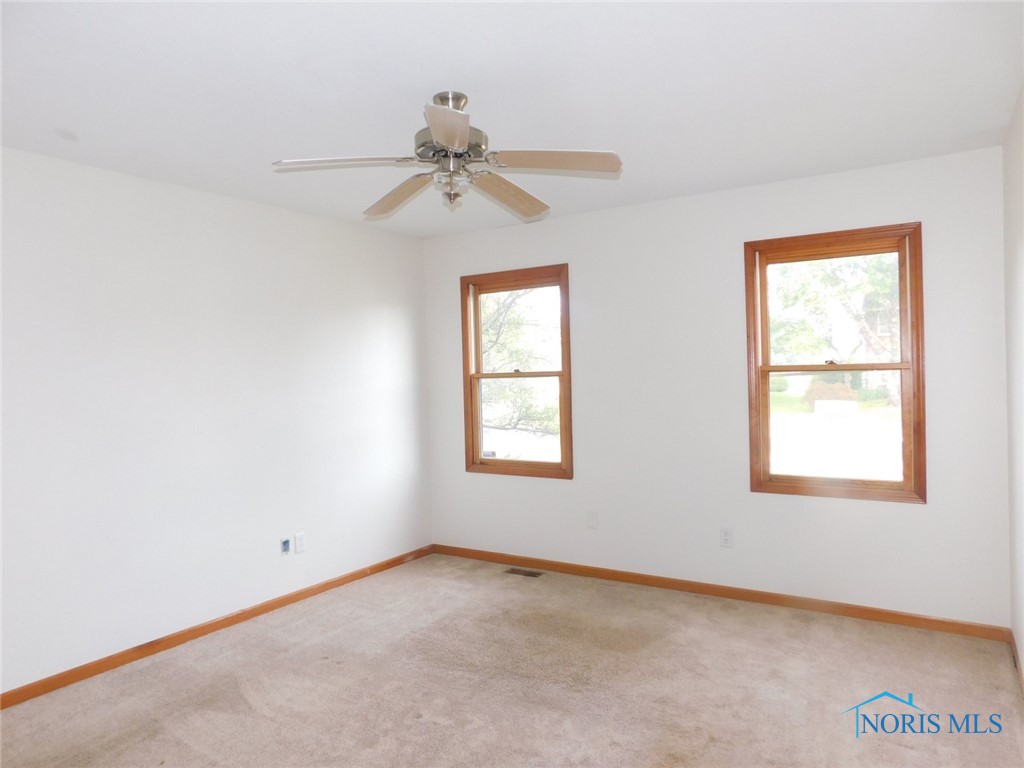7813 Harvest Gold Drive, Holland, Ohio image 9