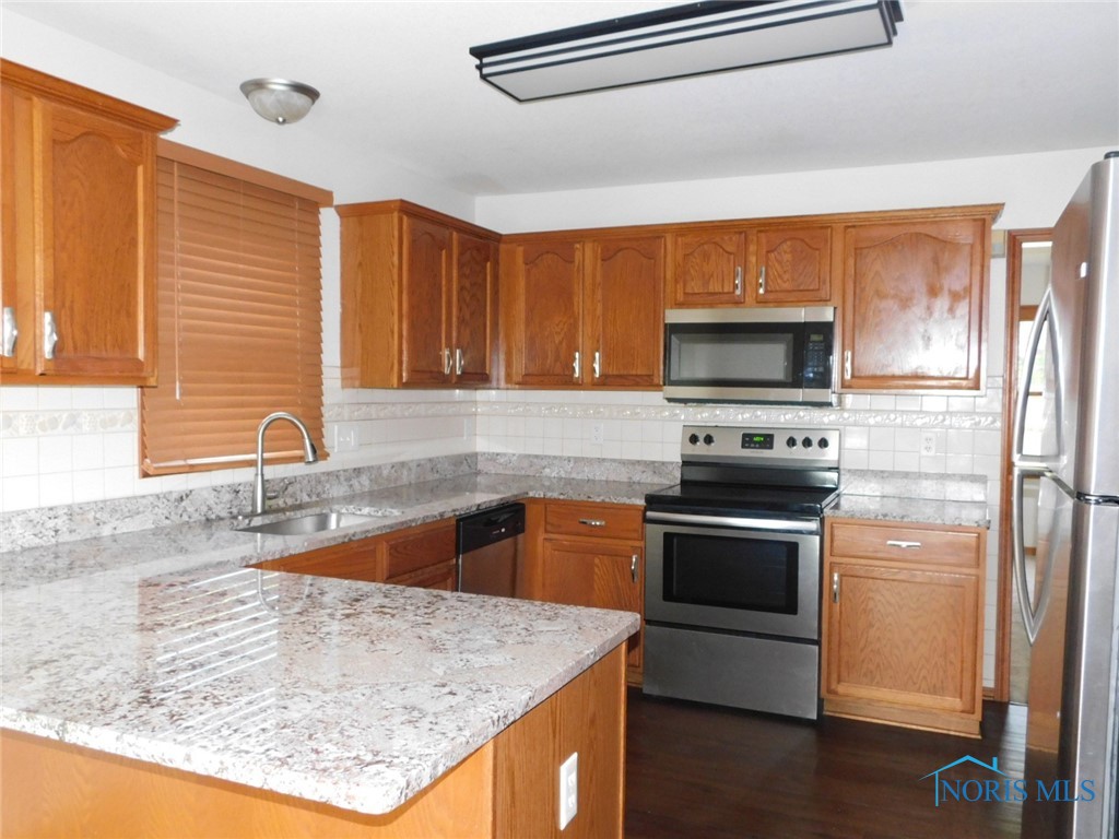 7813 Harvest Gold Drive, Holland, Ohio image 12
