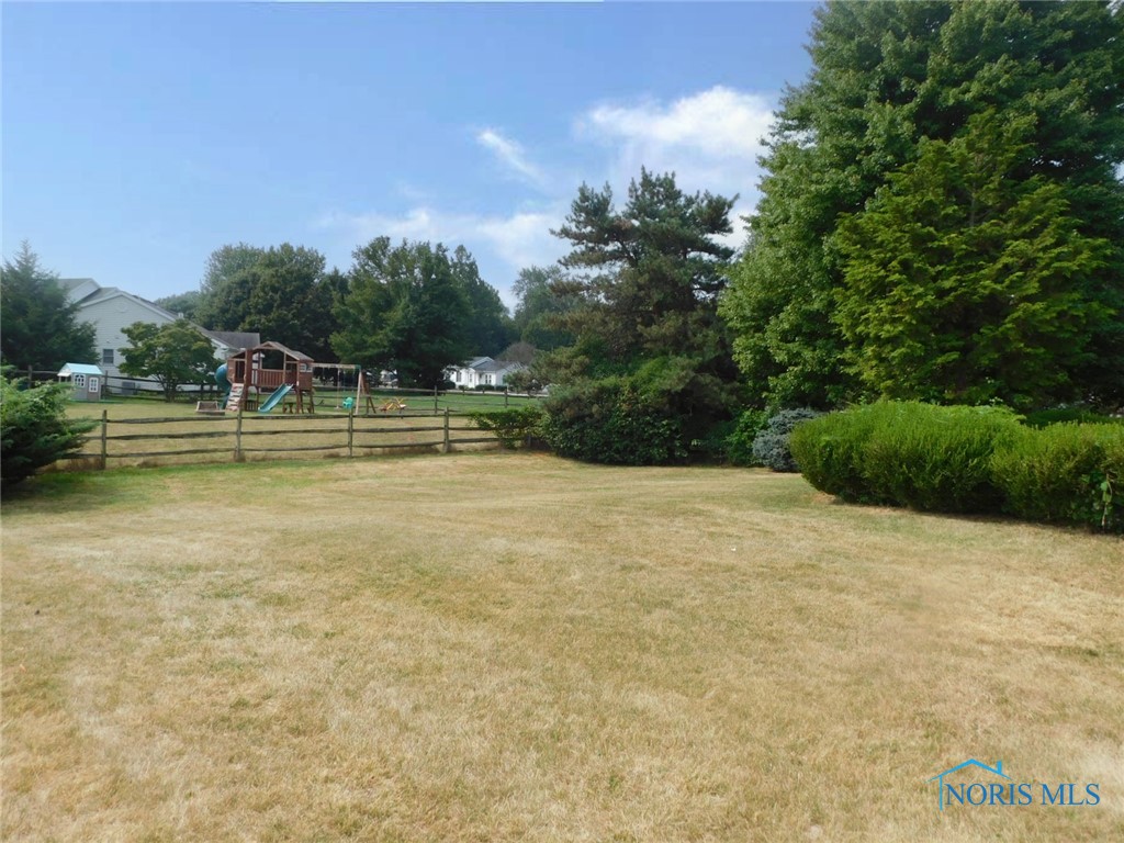 7813 Harvest Gold Drive, Holland, Ohio image 3