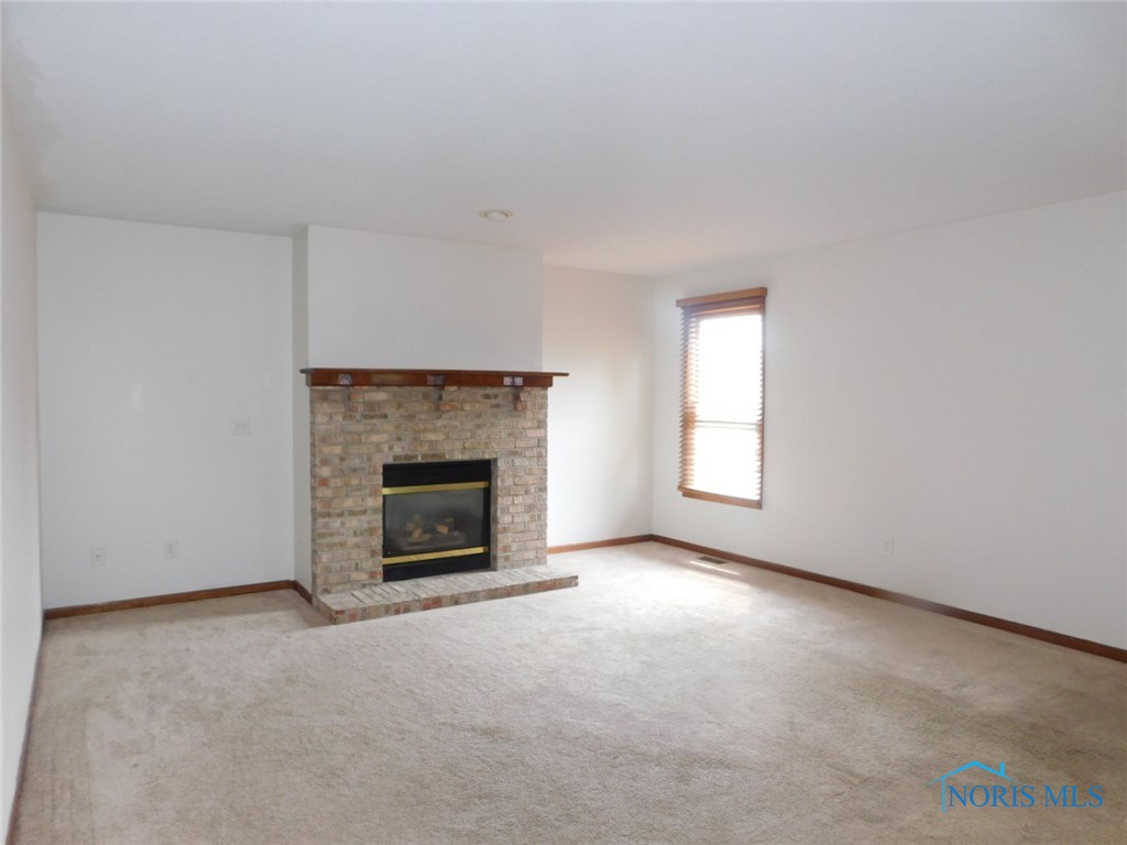 7813 Harvest Gold Drive, Holland, Ohio image 7