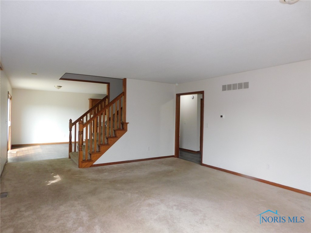 7813 Harvest Gold Drive, Holland, Ohio image 5