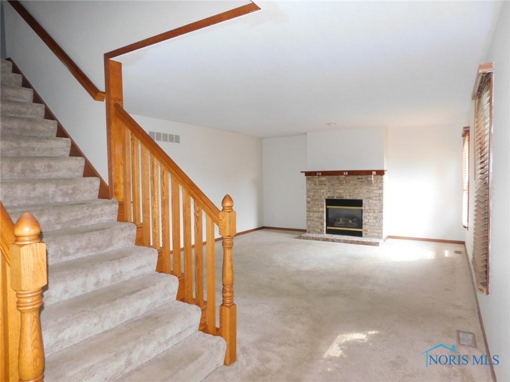 7813 Harvest Gold Drive, Holland, Ohio image 4