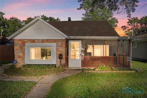 Photo of 1351 Bensch Drive, Toledo, OH 43614 (MLS # 6135600)