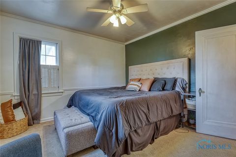 Tiny photo for 1121 Liberty Street, Findlay, OH 45840 (MLS # 6136589)