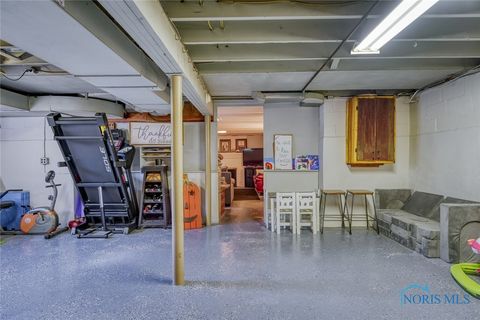 Tiny photo for 1121 Liberty Street, Findlay, OH 45840 (MLS # 6136589)