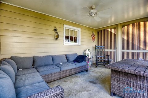 Tiny photo for 1121 Liberty Street, Findlay, OH 45840 (MLS # 6136589)