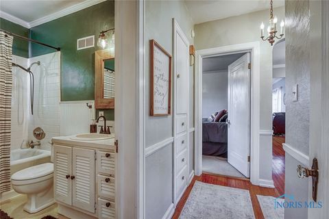 Tiny photo for 1121 Liberty Street, Findlay, OH 45840 (MLS # 6136589)