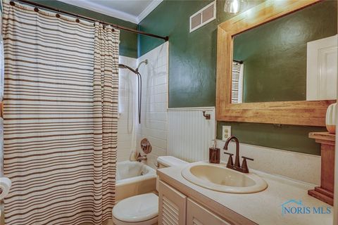 Tiny photo for 1121 Liberty Street, Findlay, OH 45840 (MLS # 6136589)