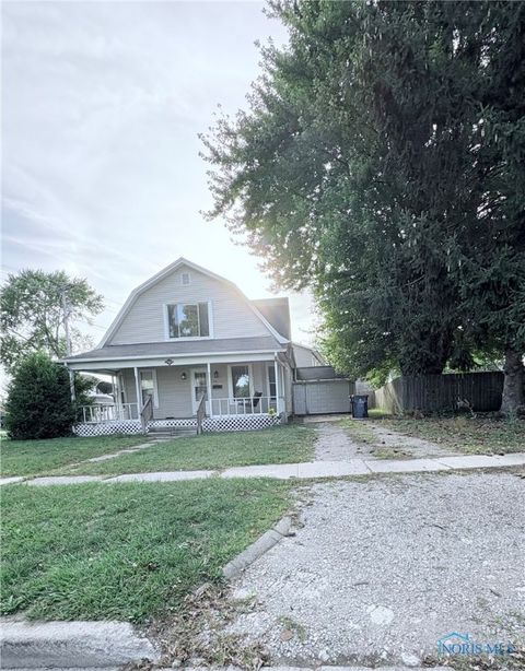 Photo of 214 Franklin Avenue, Swanton, OH 43558 (MLS # 6136609)