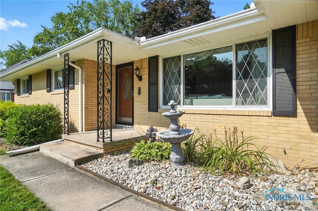 5941 Holly Glenn Drive