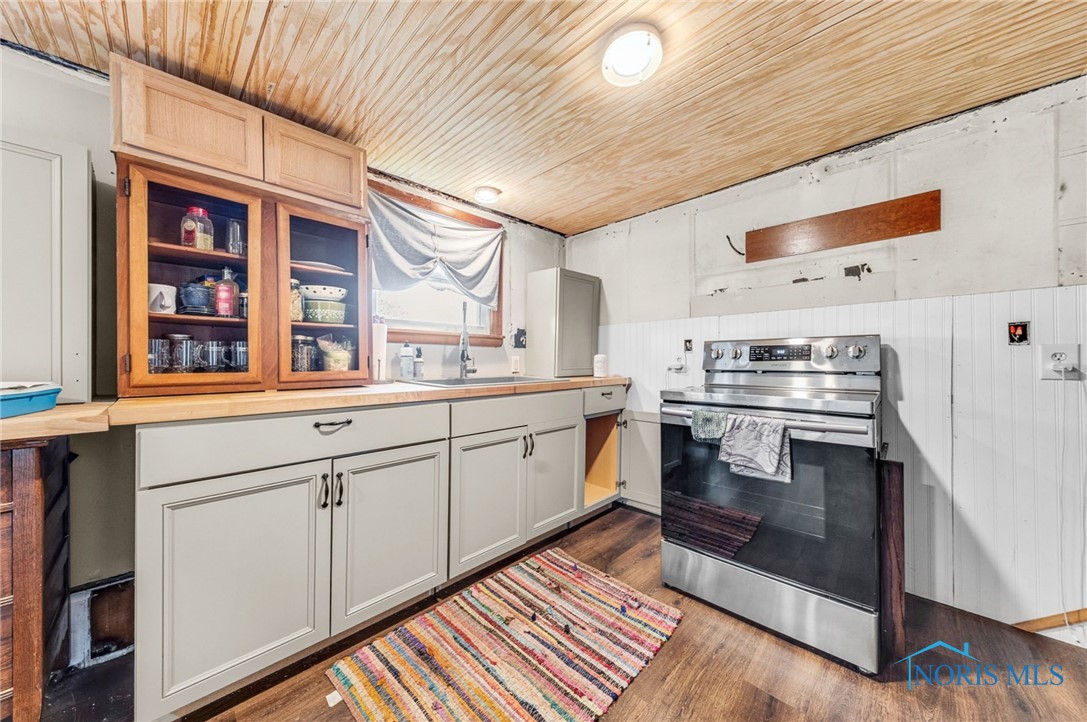 5829 Ohio Street, Berkey, Ohio image 3