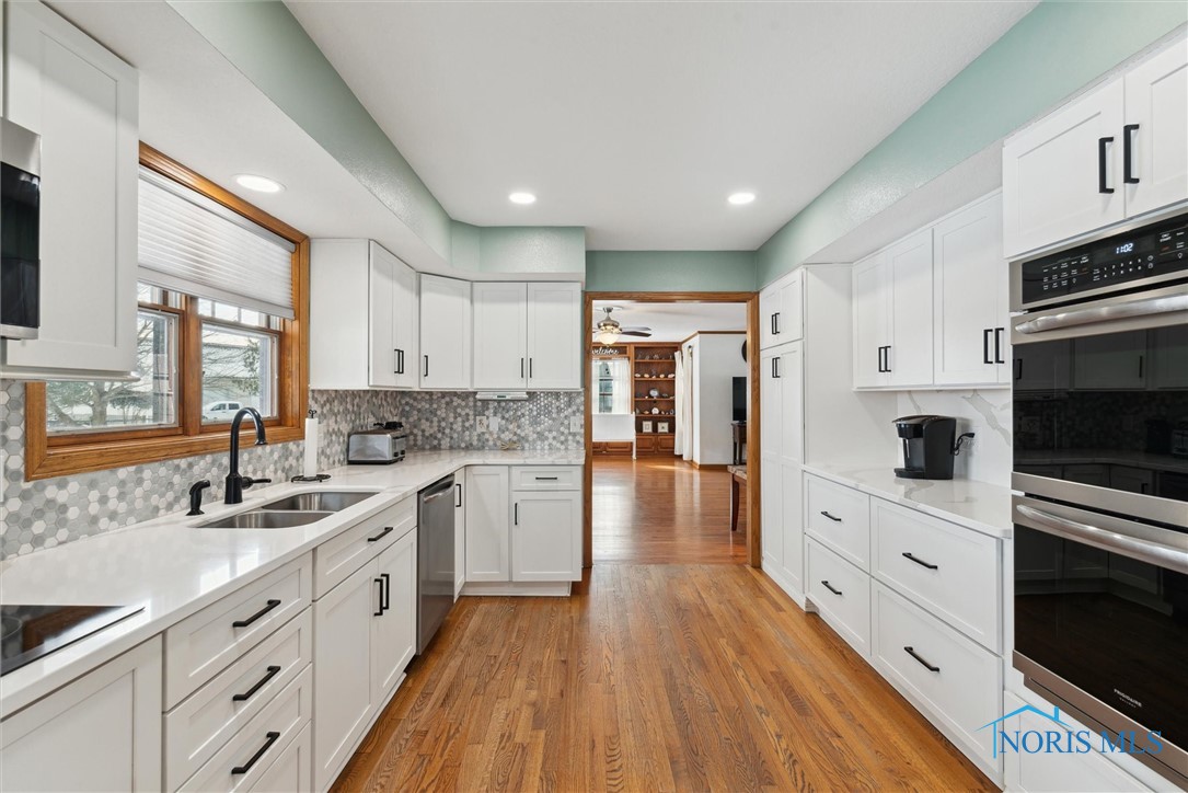 5611 S Eber Road, Whitehouse, Ohio image 15