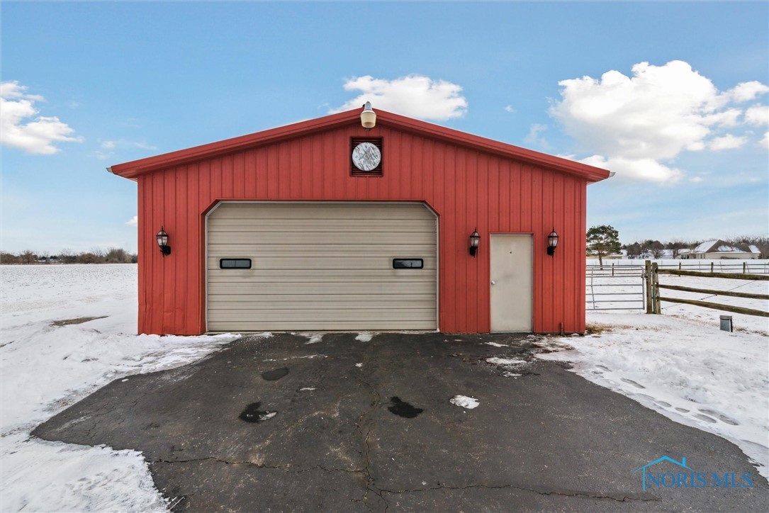 5611 S Eber Road, Whitehouse, Ohio image 47