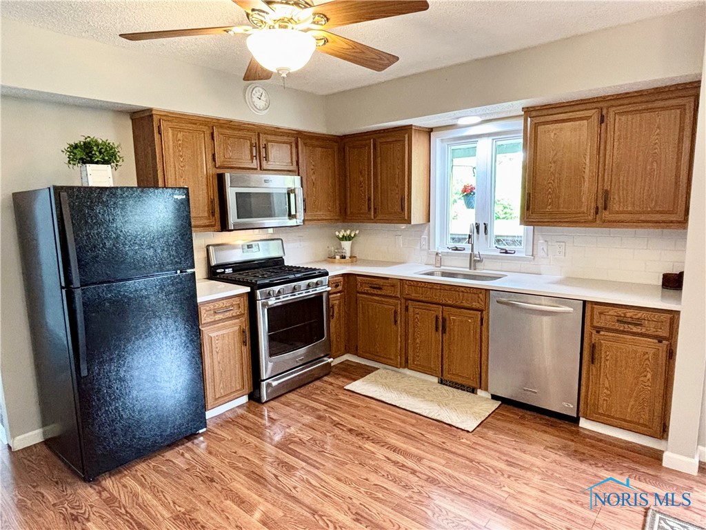 2855 Quincy Street, Oregon, Ohio image 8