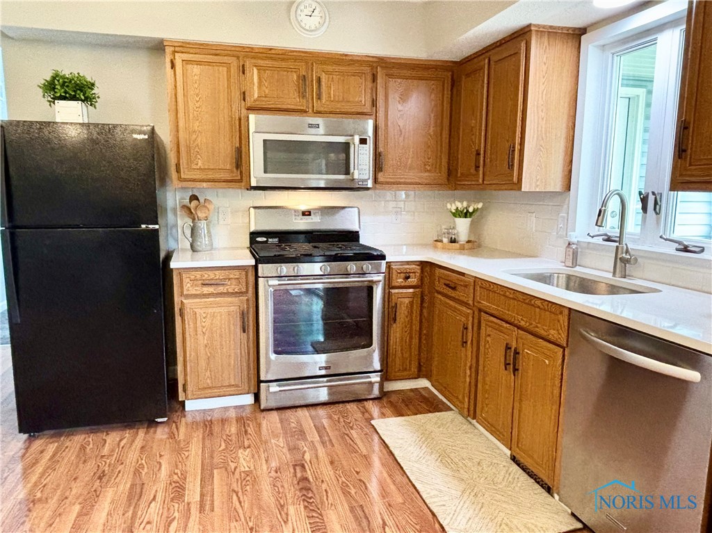 2855 Quincy Street, Oregon, Ohio image 10