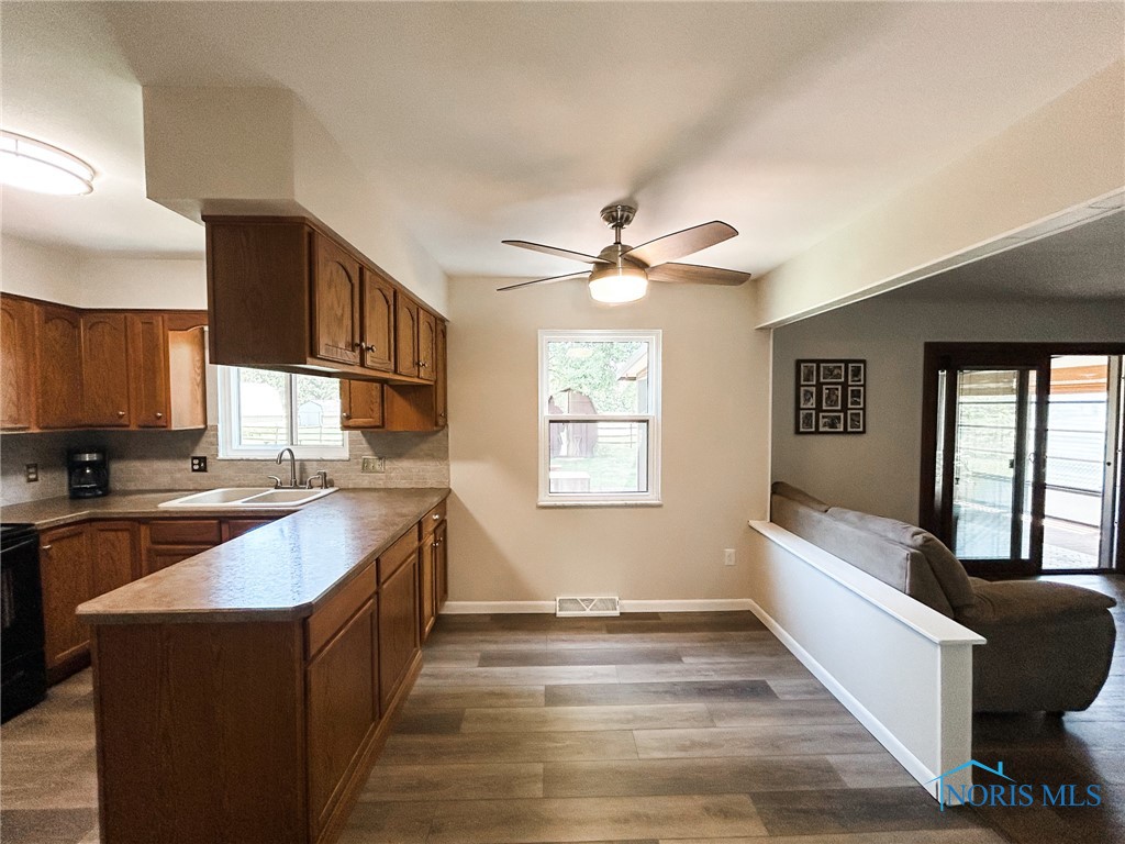 5944 Meadowrise Court, Toledo, Ohio image 16
