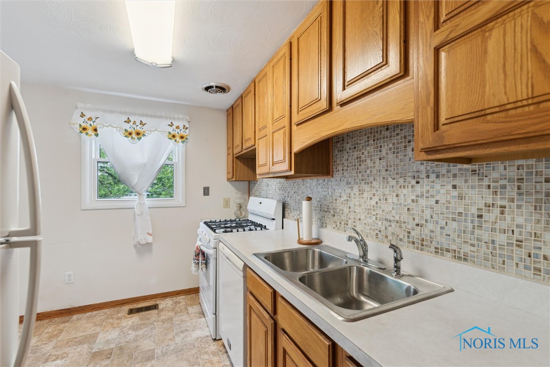 146 Partridge Lane, Perrysburg, Ohio image 20