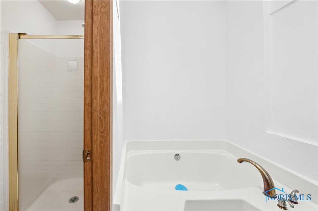 3663 Woodspring Road, Sylvania, Ohio image 30