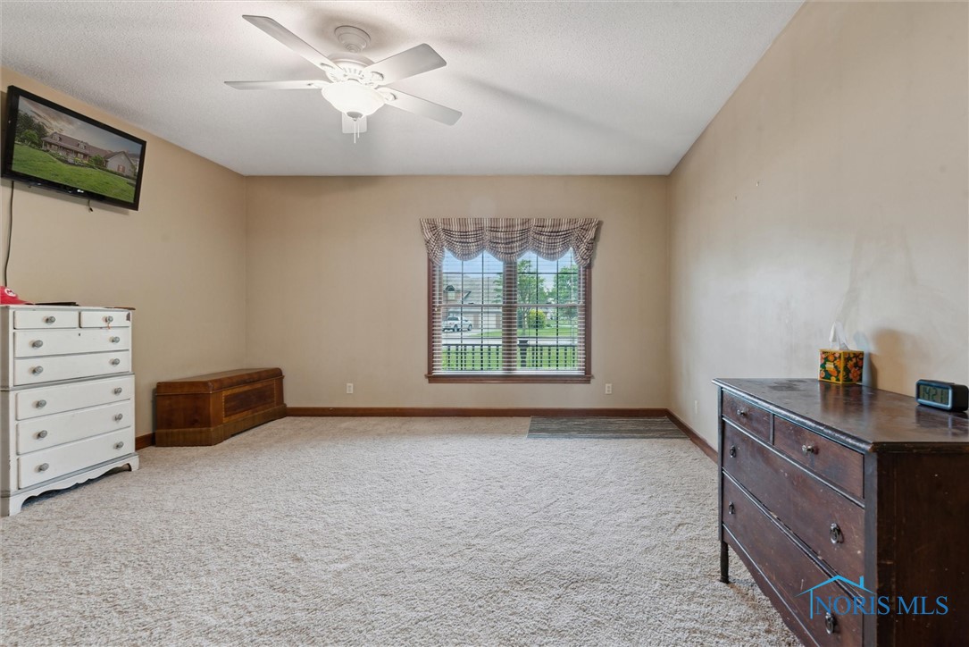 900 Chesterfield Drive, Napoleon, Ohio image 13